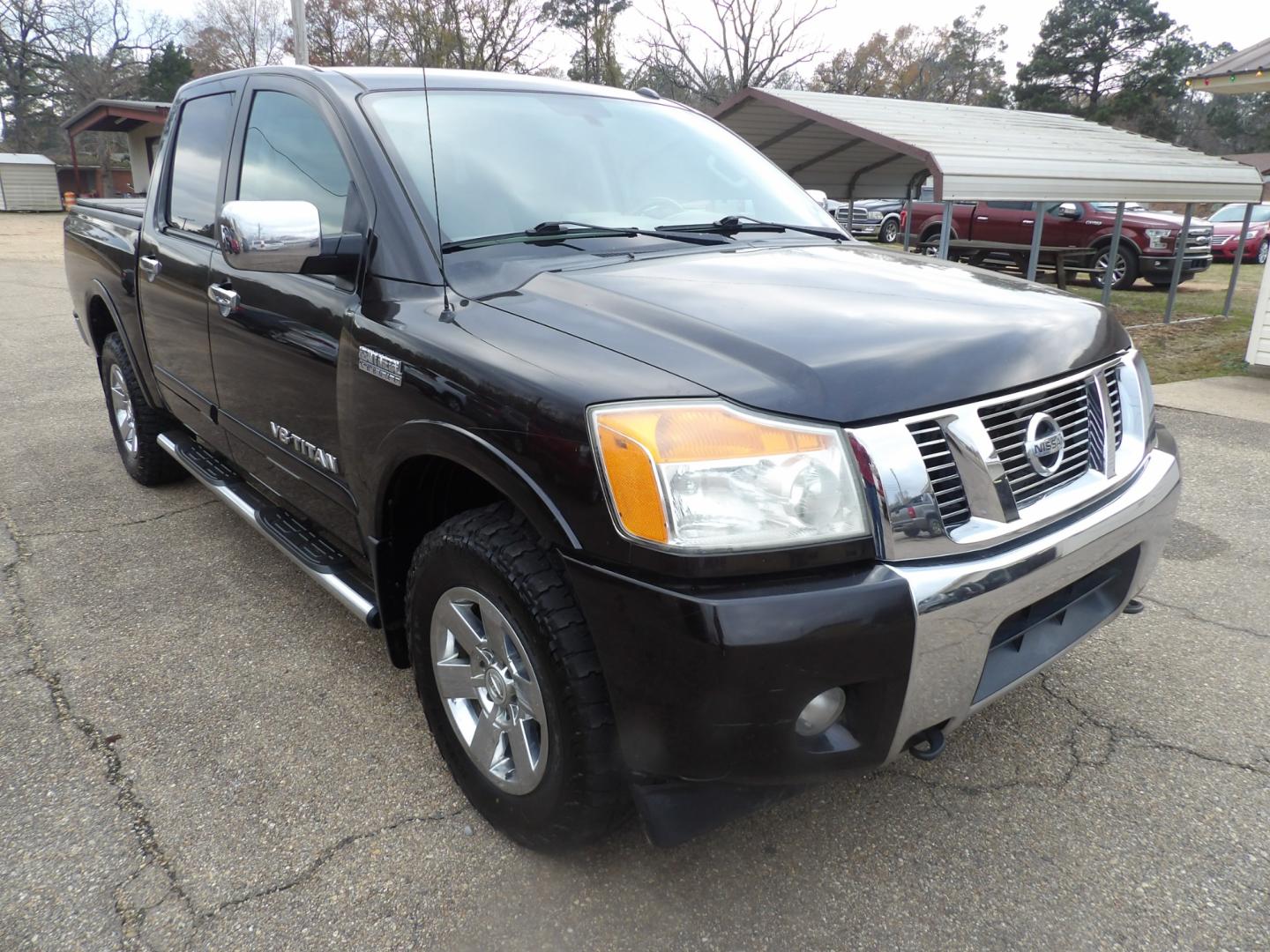 2015 Nissan Titan S Crew Cab 4WD (1N6BA0EC7FN) with an 5.6L V8 DOHC 32V FFV engine, 5-Speed Automatic transmission, located at 401 First NE, Bearden, AR, 71720, (870) 687-3414, 33.726528, -92.611519 - Photo#19